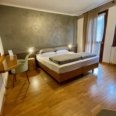 Hotel Garni Sorriso 4*